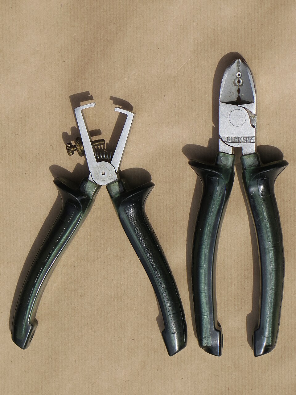 Wire strippers/clippers